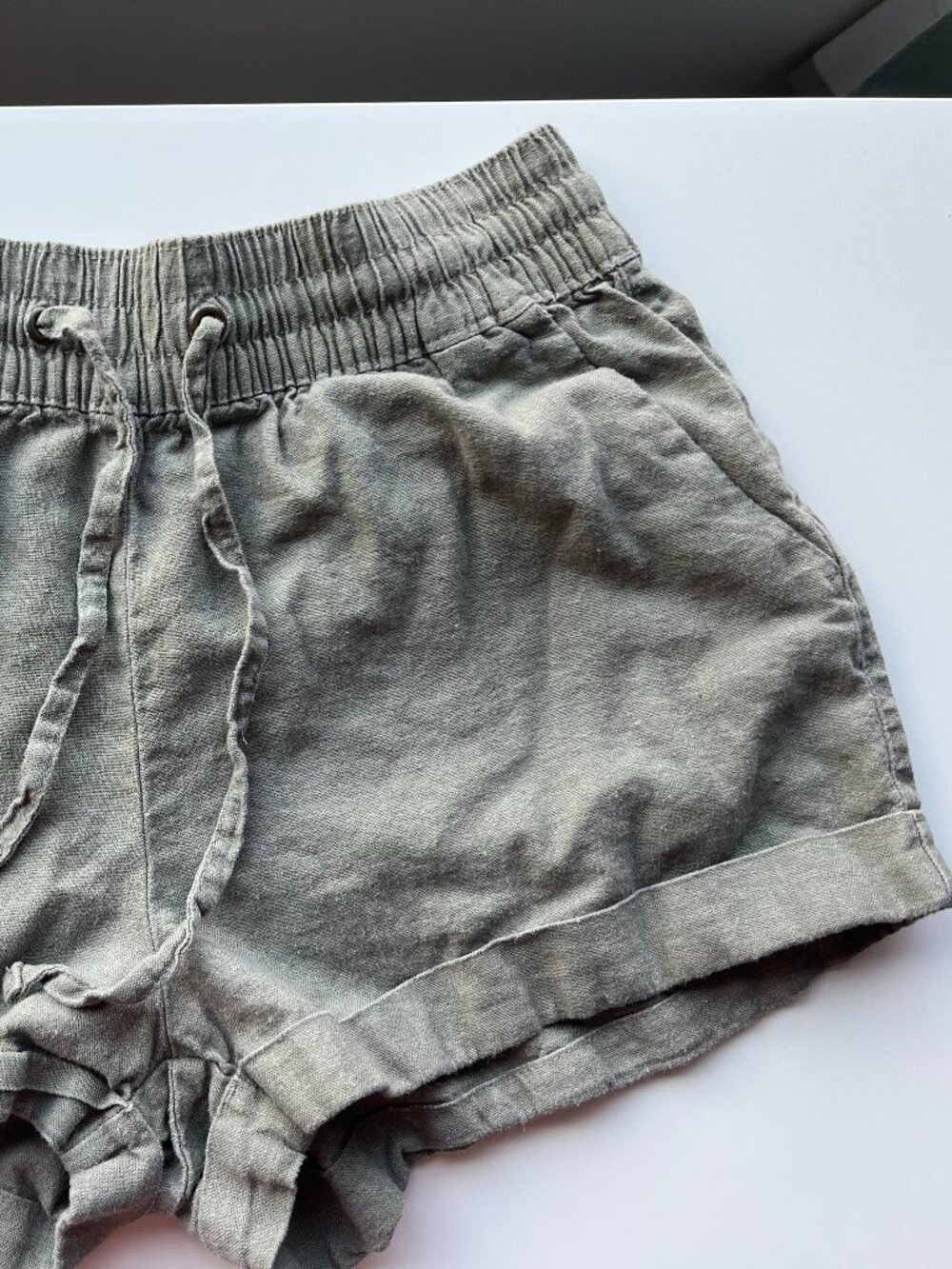 Streetwear society tan short shorts